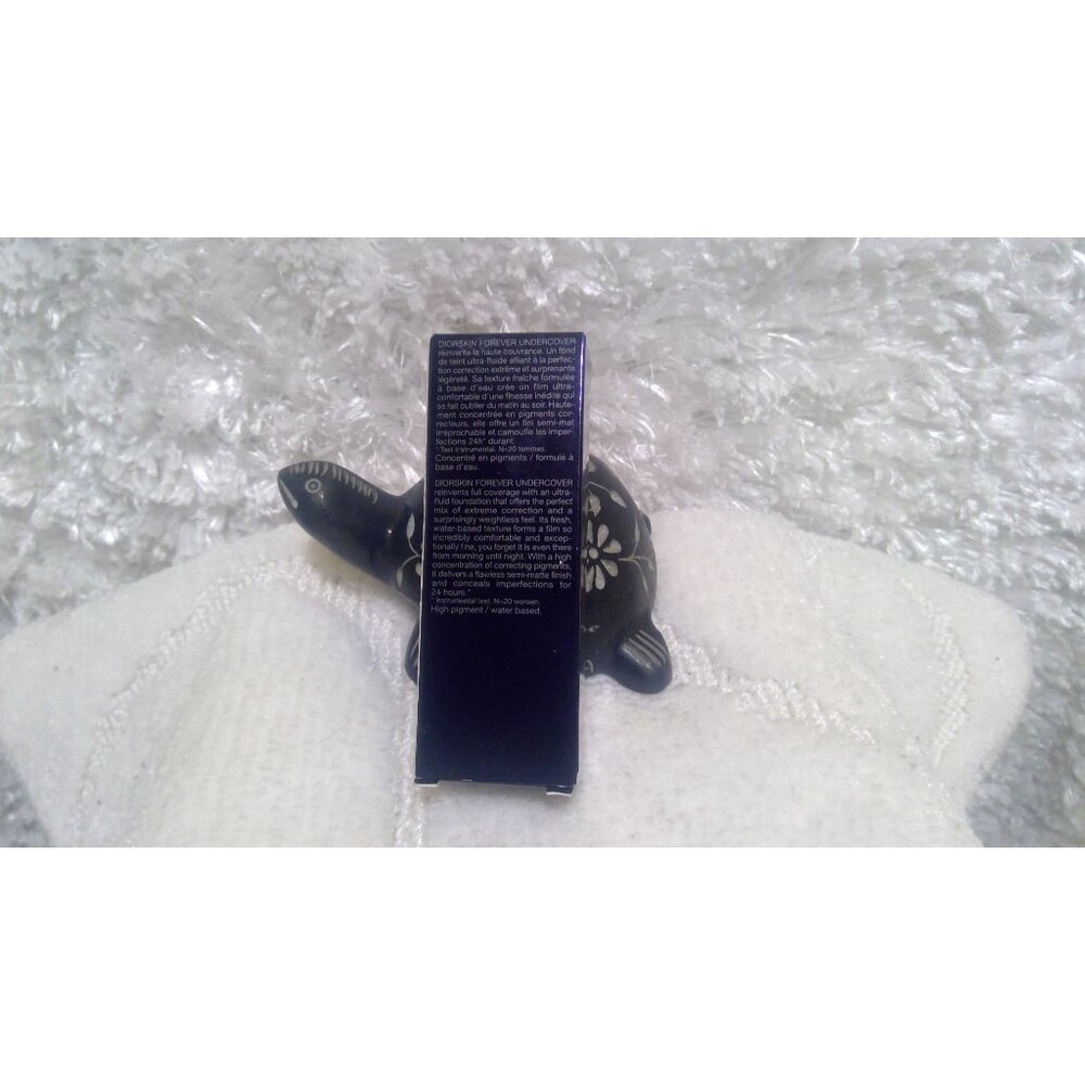 Christian Dior Dior skin Forever Undercover  Foundation 031 Sable Sand - Picture 5 of 8